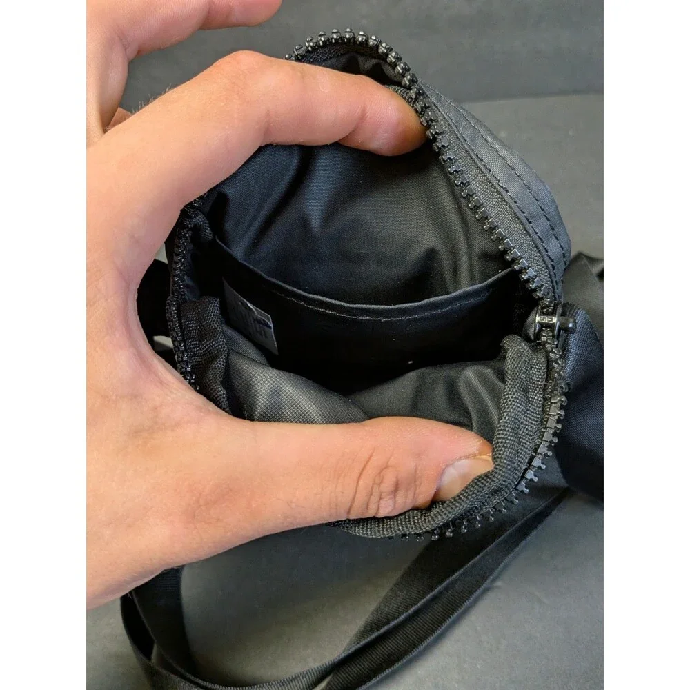 Nike Bag Small Black Crossbody Shoulder Strap Fanny Hip Waist Belt Mini Pack